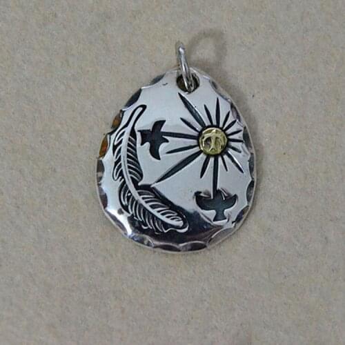 Takahashi Kagura Goros Handmade Sun Ray Point Gold Fly Eagle Shield Pendant Fashion Personality Men And Women Pendant Simple