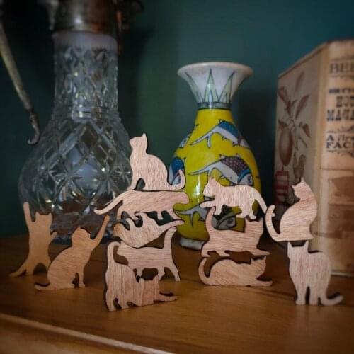 Wooden Decoration Three-Dimensional Small Cat Wooden Ornaments Desktop Mini Wooden Gifts TS1 Figurines Miniatures