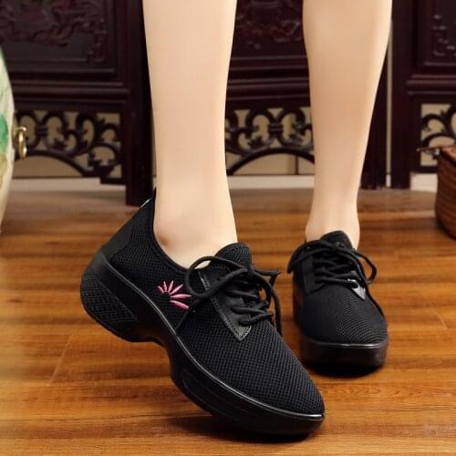 2019 Women Gym Sport Running Shoes for Outdoor Female Stability Athletic Fitness Sneakers Trainers Plus Szie 42 Ladies Sneaker