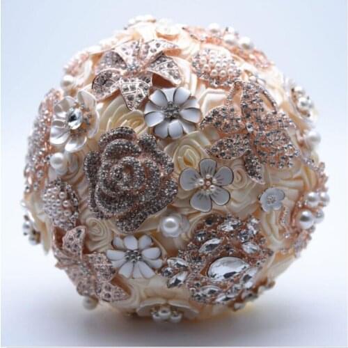 2021 Silk Wedding Flowers Rhinestone Jewelry Blush Bouquet Gold Broach Bridal Wedding Dress Wedding Bouquet