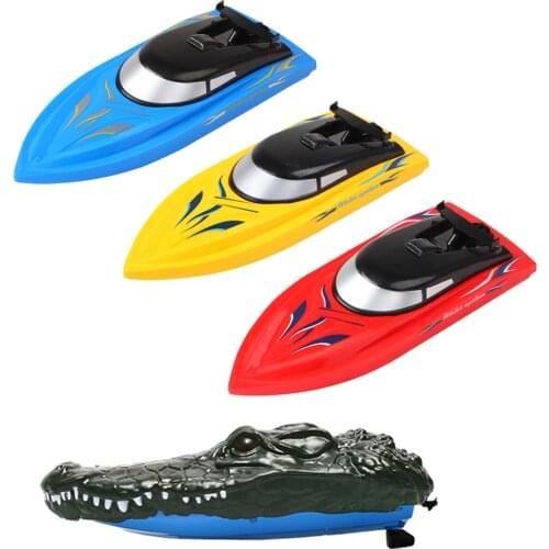 2.4G Electric Remote Control Boat Play in Water USB Charging RC Speedboat