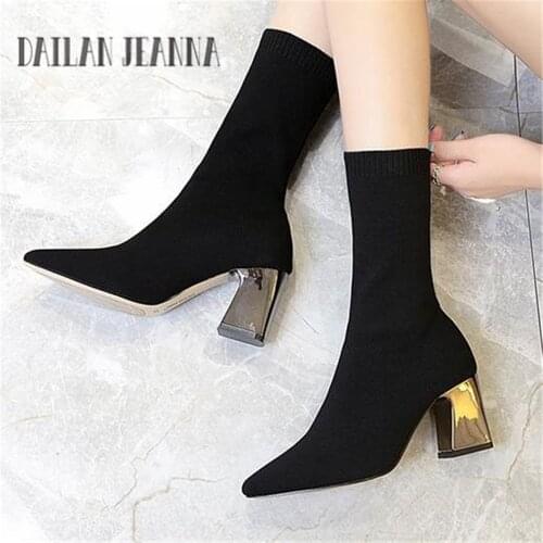 2018 new plus cashmere boots rough with pointed shoes bare boots high-heeled knitted socks boots stretch boots womens shoes