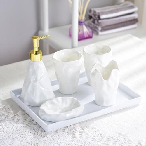 High quality white ceramic bathroom set accessories with tray bamboo storage toothbrush case holder frete gratis