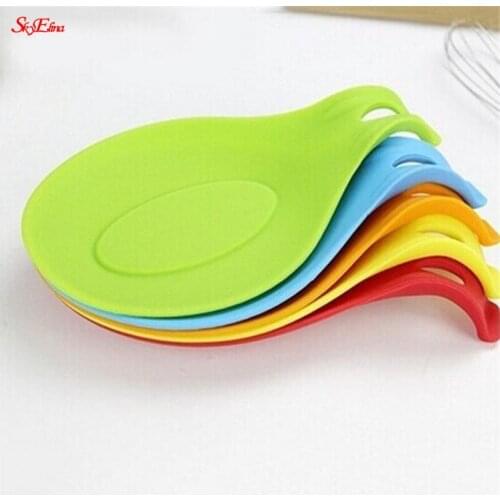 1Pcs Food Grade Silicone Spoon Put Device Multipurpose Silicone Pot Holder Placemat Drink Glass Coaster Kitchen Accessories 7z