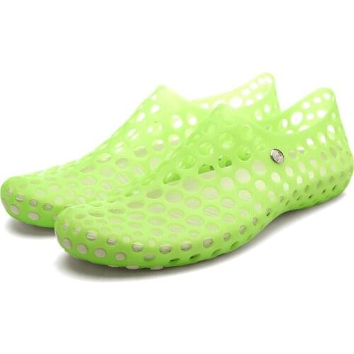 Breathable Hollow Out Sandals for Couples Outdoor Beach Shoes Unisex Casual Hole Slippers Aqua Shoes Upstream Water Shoes