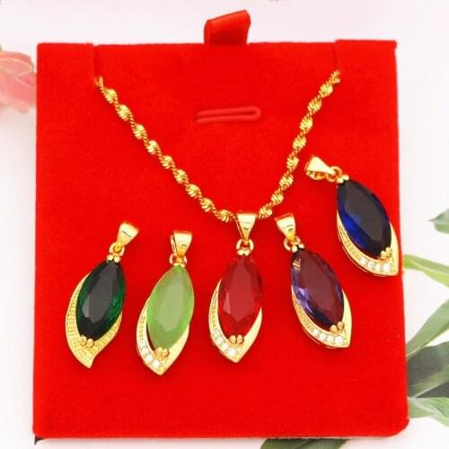 24K Gold Charm Neck Necklaces Ladies Girls Crystal Leaves Leaf Pendant Necklace Short Chain Jewelry for Womens Mothers Gifts