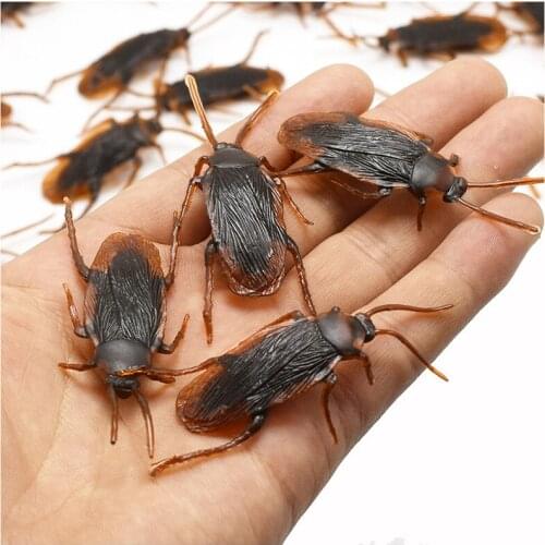 12pcs/lot Halloween Funny Fake Cockroach Halloween Decoration Jokes Pranks Maker Novelty Tricks Simulation False Cockroach Toys