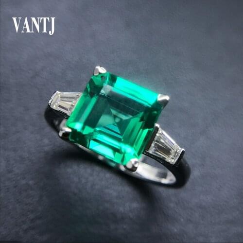 Created Lab Grown Emerald Rings Jewelry Gemstone for Women Silver Color Wholesale Party Wedding Gift