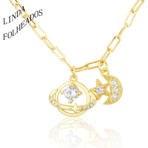 LINDA FOLHEADOS Gold Pendants