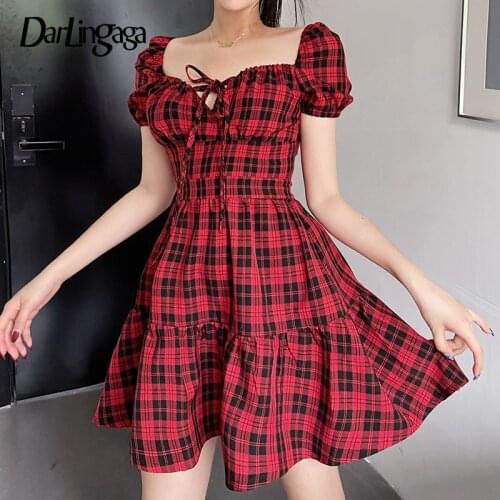 Darlingaga Vintage Mall Goth Short Sleeve Plaid Dress Mini Harajuku Ruched Summer Dress Women Pleated Square Neck Sundress 2021