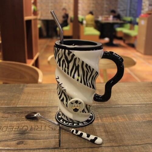 Creative Cute Cartoon Mug Lid Milk Oatmeal Ceramic Mugs Personality Couple Large Handle Tea Friends Gifts Office Drink Water Cup