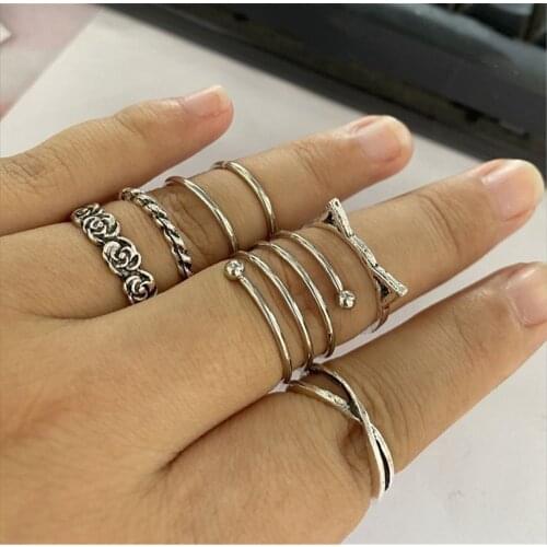 Punk Spring Rings Set for Women Girl Vintage Geometric Cross Flowers Trendy Finger Rings Jewelry
