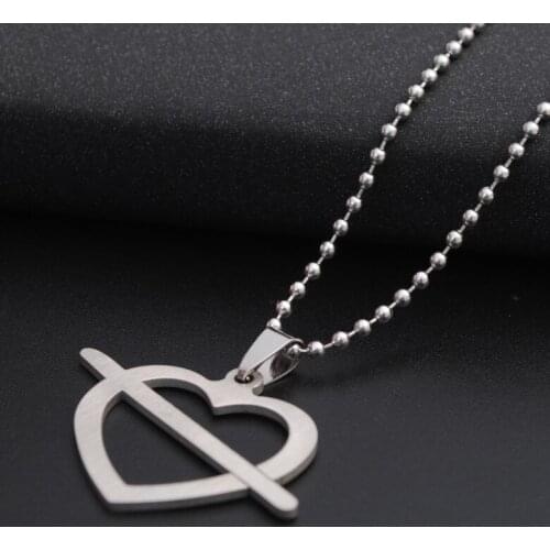 Stainless steel love at first sight symbol love heart arrow necklace heart shape love cupid arrow hollow heart shaped necklace