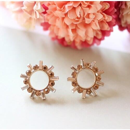 VEYO Round Sun Shape Rhinestone Punk Earrings Crystal Stud Earrings for Woman Fashion Jewelry Wholesale