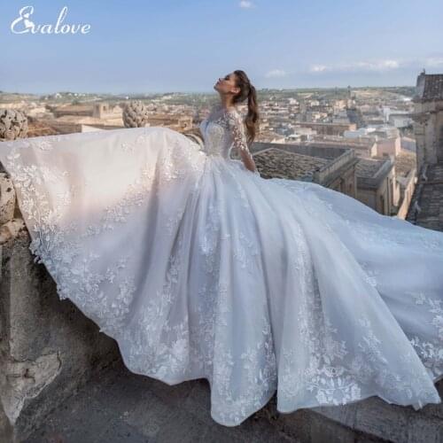 EVALOVE Luxury Scoop Neck Lace Up Beading A-Line Wedding Dress Gorgeous Long Sleeve Appliques Sparkly Tulle Vintage Bridal Gown