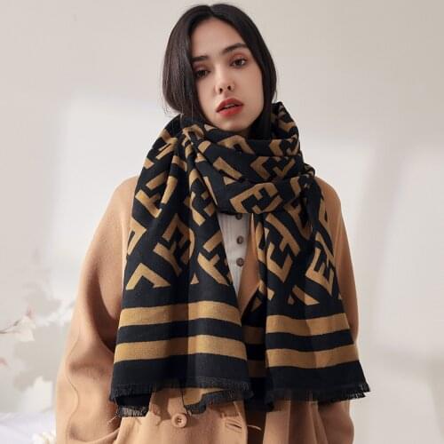 New Hot Sale Stylish And Fashionable Plaid Ladies Fringe Scarf Pashmina Capes With Sleeves Long Warm Wrap Winter Shawl Women