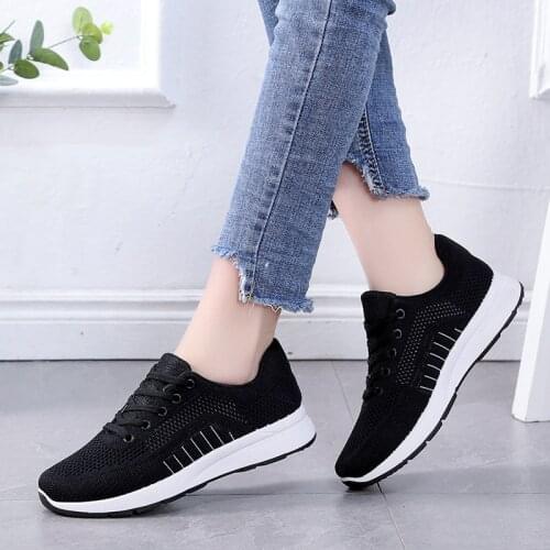 Trendy fly woven breathable womens casual sports single shoes unisex round toe lace-up mesh shoes 2021 spring and autumn