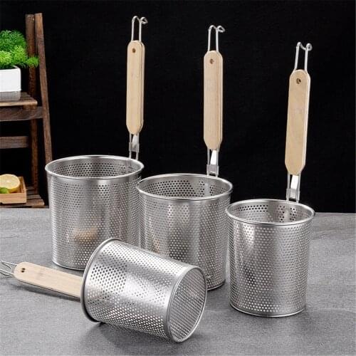 1/4 Pcs Stainless Steel Strainer Basket Fine Sieve Mesh Food Skimmer Kitchen Sieve Mesh Strainer Filter Spoon with Wooden Handle
