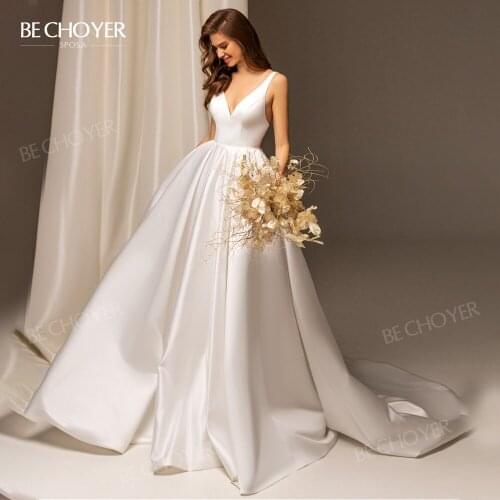 Wedding Dress Sleeveless V-neck Beaded A-Line 2021 Court Train Bridal Gown Princess BECHOYER AR36 Plus Size Vestido De Noiva
