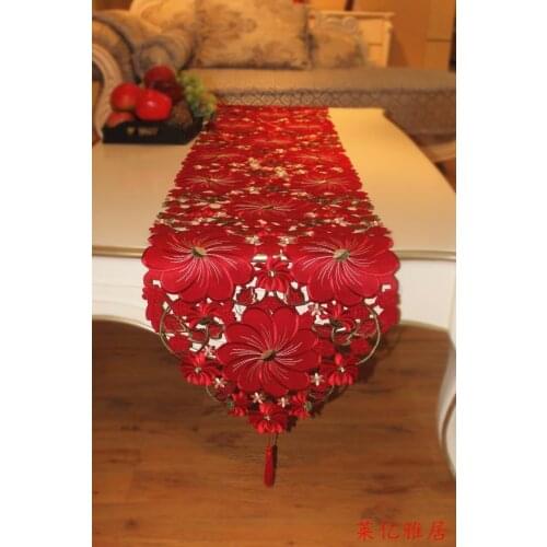 Yvonicky Satin Tablecloths On The Table
