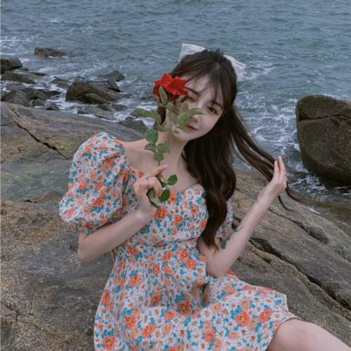 Woman Dress French Retro Open Back Floral Dress Female Summer New Style Skirt Design Niche Slim Short Skirt