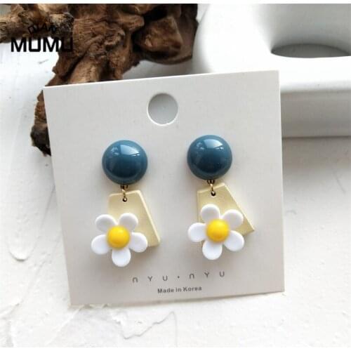 New Colorful Design Sun Flower Wooden Earrings Cute Sweet Small Fresh Daisy Flower earrings For Women Lady Party Jewelry Gifts