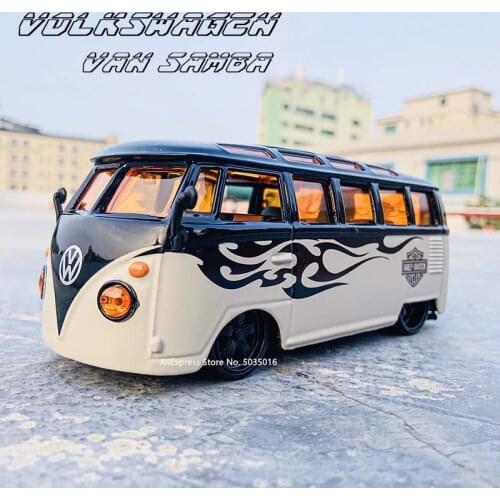 Maisto 1:24 Volkswagen VAN Samba die-casting simulation alloy car model crafts decorative collection of toy