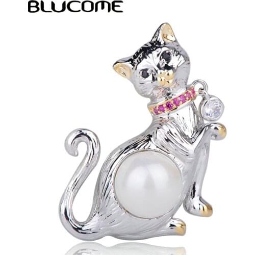 Blucome Cute Animal Cat Shape Copper Brooches Simulation Pearl Pink Zircon Jewelry Womens Child Dress Shirt Collar Accessories