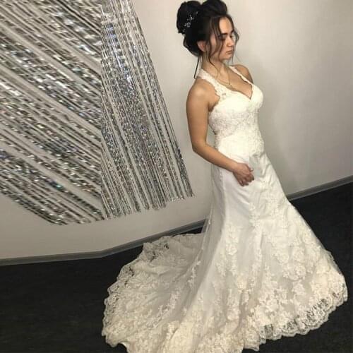 Chic Halter Mermaid Wedding Dress Appliques Backless Sweep Train Bridal Gowns V Neck Lace Wedding Gowns Custom Made