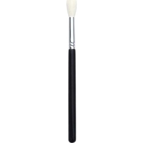 C05 Professional Handmade Makeup Brushes Soft Saikoho Goat Hair Small Highlighter Brush Black Handle Cosmetic Make Up Brush