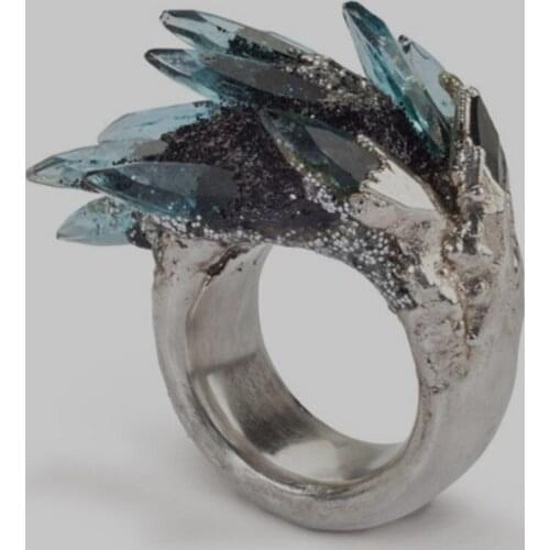 Vintage Punk Blue Tilt Crystal Ring Womens Unusual Design Cocktail CZ Wedding Ring Exquisite Jewelry Birthday Gift