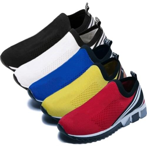 Fashion Travel Shoes Women Round Toe Slip-On Mesh Sneakers Woman 2021 New Breathable Light Sole Ladies Running Platform Shoes