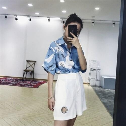 Women Fashion Summer Chic Shirts Short Sleeve Retro Printed Blouse Women Vintage Casual Fashion Shirts Loose Oversized Tops