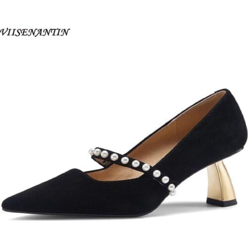 2021 new French style buckle with pointed toe high heels female new shallow mouth pearl fairy style mid-heeled shoes