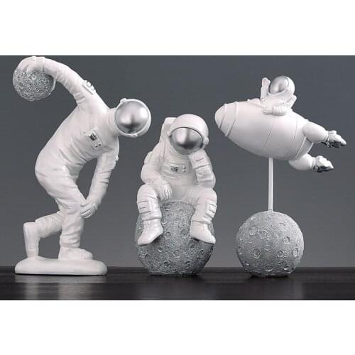 Desk decoration living room decor Creative modern astronaut resin embellishments Office study home decoration Astronaut model