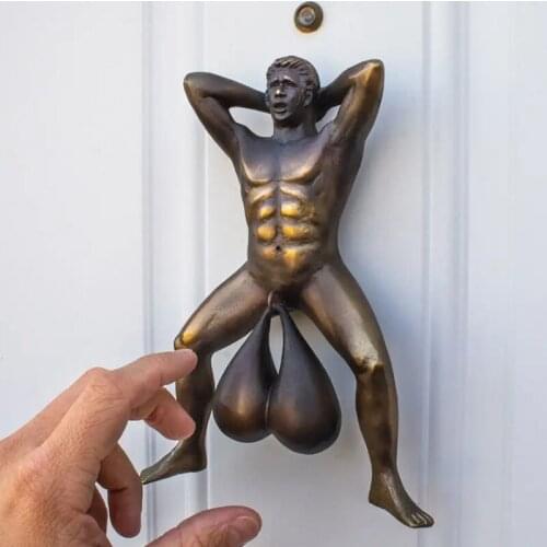 Creative Door Knocker Ornament Home Decor Funny Resin Knocking Doorbell Hanging Miniature Figurine Outdoor Garden Decoration