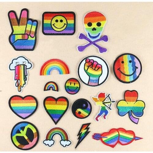 Rainbow Love Heart Iron On Patch For Clothes Stickers Embroidered Patches Sew Badges LGBT DIY Appliques Craft Decoration Spain