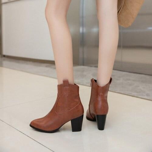 New long and short boots of fall / winter 2020: Retro thick medium heel, large size Cavalier boots