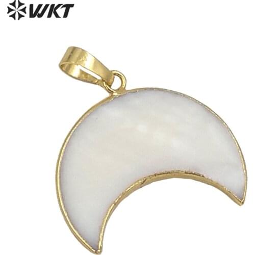 WT-P1028 Wholesale 25mm white pearl crescent horn pendant, 24k gold trim carved mother of pearl horn pendant