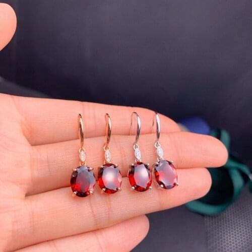 New natural garnet ear Simple fashionable exquisite compact 925 silver natural garnet ear studs lady charm