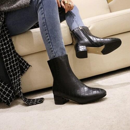 2021 Women Boots Retro Round Toe Autumn Winter Ankle Boots Square Med Heel Pu Leather Zipper Short Boots Size 34-48