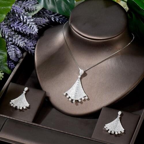 HIBRIDE 2PCS Fan Shape Shiny CZ Rhinestone Pave Necklace Earring Jewelry Set For Wedding Dress Accessories colares femini N-656