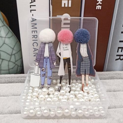Cute Girls Brooch Pins for Woman Brooches Cartoon Models Acrylic Brooch Clothing Jewelry Accessories In Gift Box