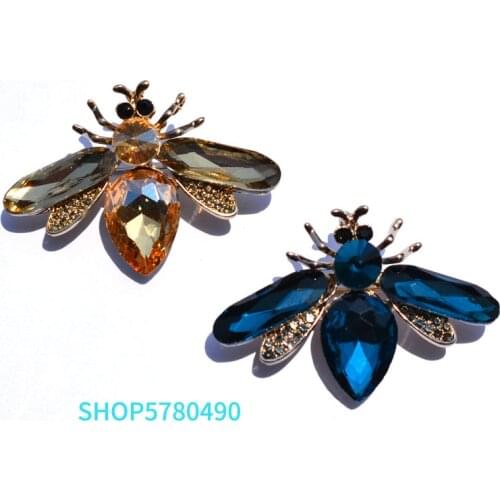 Cute Bee Rhinestone Brooch Women Crystal Insect Breast Pin Champagne Color Corsage Ladies Party Dress Ornaments Fashion Jewelry