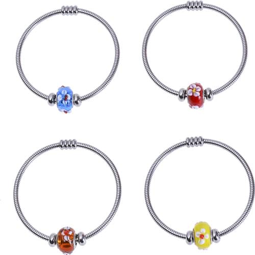 Pan series steel wire spring ring deformable four leaf grass glass bead accessory magnet can open stainless steel bracelet