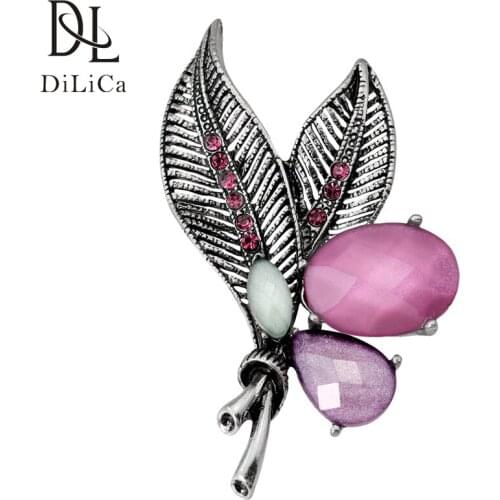 DiLiCa Vintage Rhinestone Brooches for Women Zinc Alloy Leaf Plant Brooch Pins Costume Jewelry Corsage Broches Accessories