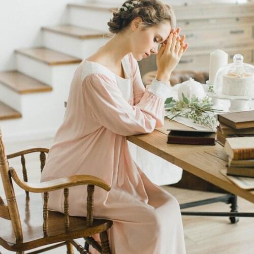 New Women Sexy Gowns Pure Cotton Princess Nightgown Ladies Vintage Sleepwear Women Night wear European Retro Style Dress QW1710