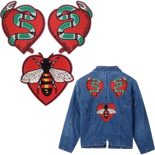 Red Love Heart Embroidery Bee Patches Iron On Embroidery Stickers Snake DIY Bees Patch Clothing Appliqued Badges