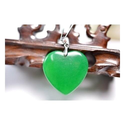 High-quality goods on sale authentic The Malay jade heart-shaped pendant For women 153