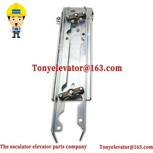 K400 Elevator car door vane D330068384